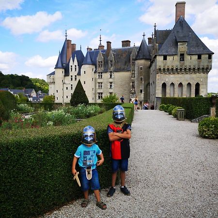 Gite Pause Au Jardin Piscine Chauffee Saint-Branchs Exterior foto