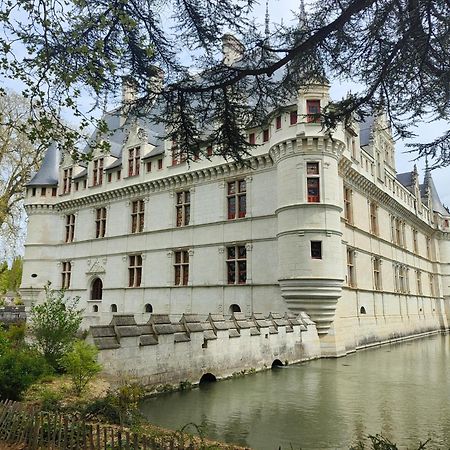 Gite Pause Au Jardin Piscine Chauffee Saint-Branchs Exterior foto