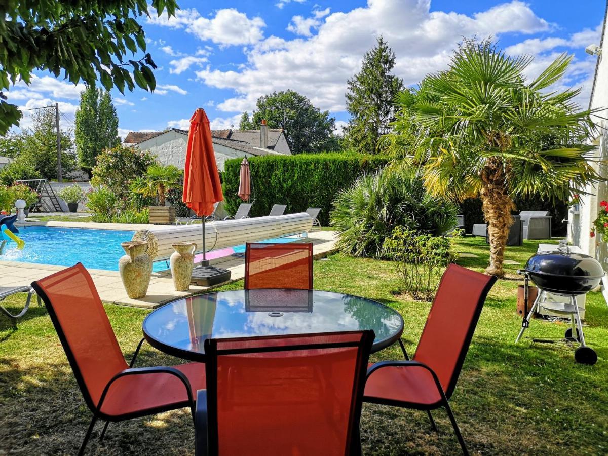 Gite Pause Au Jardin Piscine Chauffee Saint-Branchs Exterior foto