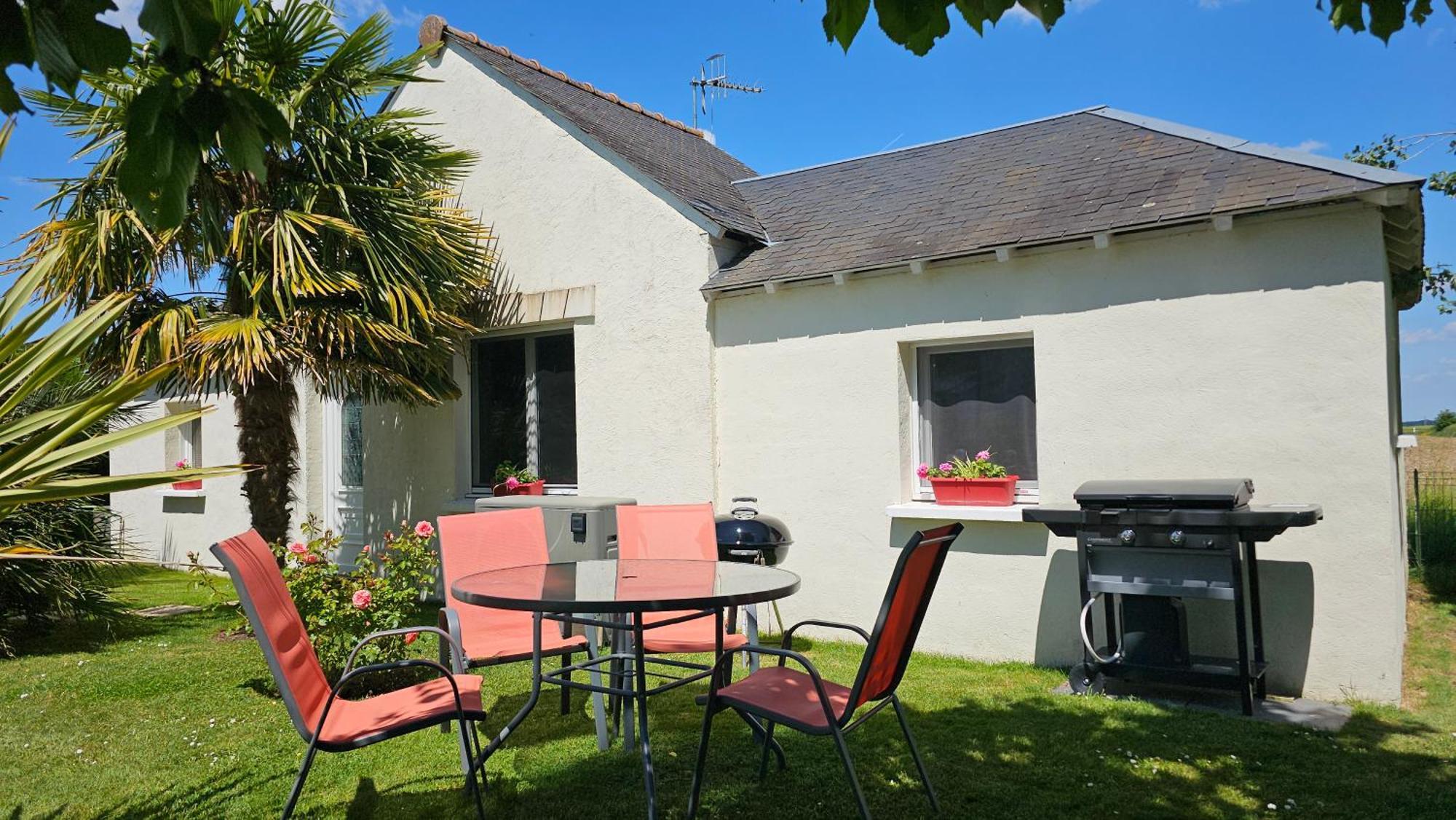 Gite Pause Au Jardin Piscine Chauffee Saint-Branchs Exterior foto